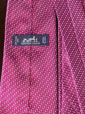 Hermès 100% Silk Woven Necktie - Vibrant Magenta Purple Made in France